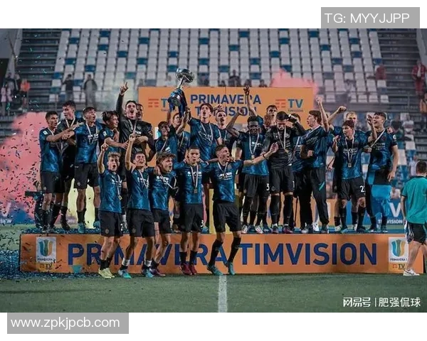 全球足球俱乐部未来发展趋势与青训体系创新路径深度综合探索 全球足球俱乐部未来发展趋势与青训体系创新路径深度综合探索