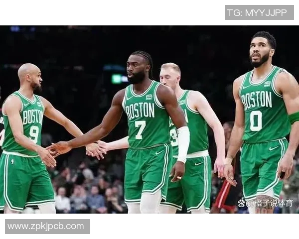 快船迎战勇士强强对决 谁能在西部巅峰较量中笑到最后